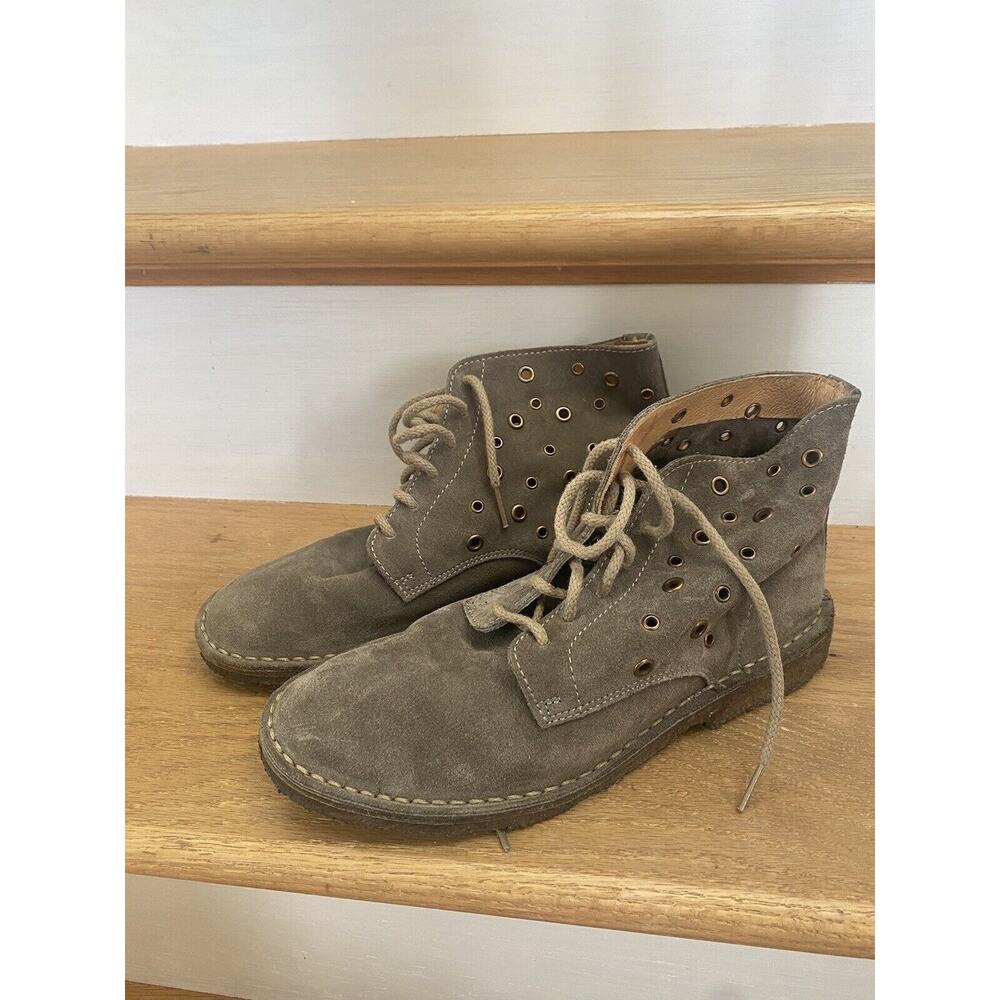 BANANA REPUBLIC CHUKKA ANKLE BOOTS BROWN DESERT TAN SUEDE LEATHER 9 Studs Woman